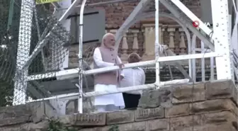 Hindistan Başbakanı Modi, köprü faciasının yaşandığı bölgeyi ziyaret etti