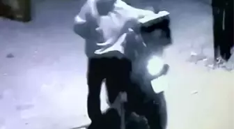İki kişi motosikleti çaldı