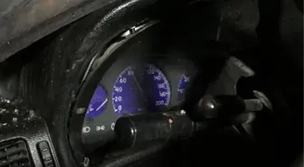 TIR'A ÇARPAN OTOMOBİL HURDAYA DÖNDÜ 1 YARALI