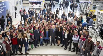 Kayseri Anafartalar-Şehir Hastanesi-Mobilya Kent Tramvay Hattı'nın ilk tramvay aracı banttan indirildi
