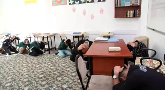 'Deprem Anı, Çök Kapan Tutun ve Tahliye Tatbikatı' yapıldı