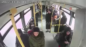 Otobüs şoförü fenalaşan yolcuyu hastaneye böyle yetiştirdi