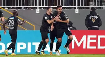 Spor Toto Süper Lig: Ümraniyespor: 2 Corendon Alanyaspor: 0 (İlk yarı)