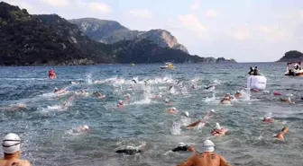 Aquamasters Yüzme Şampiyonası'nın Marmaris etabı tamamlandı