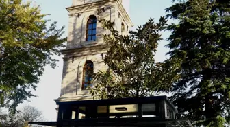 Tarihi Tophane'de asırlık saat tıkır tıkır işliyor