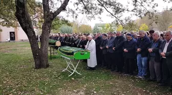 Amasya'da otobüs kazasında ölen 3 kişi Tokat'ta toprağa verildi