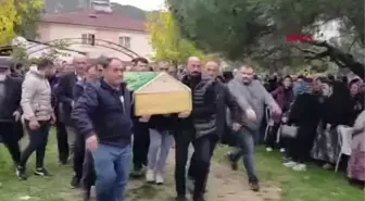 AMASYA'DAKİ KAZADA ÖLEN 3 KİŞİ TOKAT'TA TOPRAĞA VERİLDİ