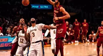 Cedi'li Cleveland, Lakers'ı devirdi