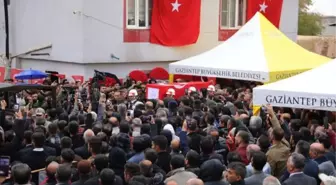 ŞEHİT PİYADE SÖZLEŞMELİ ER ÖZTÜRK, SON YOLCULUĞUNA UĞURLANDI- YENİDEN