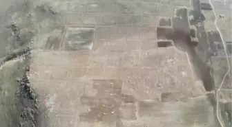 Zernaki Tepe'de burç temeli gün yüzüne çıkarıldı