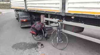 Zonguldak'ta tırın çarptığı elektrikli bisikletin sürücüsü hayatını kaybetti