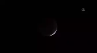 Karaçi'de ay tutulması