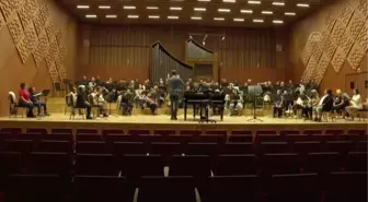 Devlet Çoksesli Korosu sesini dünyaya duyuruyor