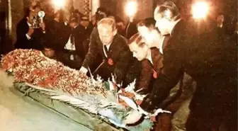 Apollo 11 Astronotları'nın 1969 yılında Anıtkabir'i ziyaret etmelerinin, Arsev Eraslan'ın yazdığı programa dayandığı iddiası