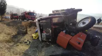 Denizli'de devrilen traktörün sürücüsü öldü