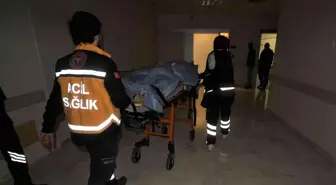 Evinin önünde bıçaklanan kişi hastaneye kaldırıldı