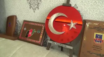 Sgk, Mahkeme Kararıyla Gazilik Unvanı Alan Osmaniyeli Uzman Çavuşun Evine İcra Gönderip Verdiği Maaşları Geri İstedi