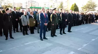 10 Kasım'da Atatürk saygı ve özlemle anıldı