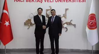 Çin'in Ankara Büyükelçisi Liu, Nevşehir'de Çince öğrenen öğrencilerle buluştu