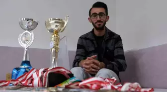 İşitme engelli gencin ilham veren başarı hikayesi