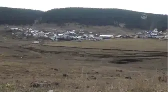 Memleketinin güzelliklerini dörtlüklerle anlatan Karslı çobanın 'şiir' tutkusu