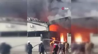 İran'da motor yağı fabrikasında yangın