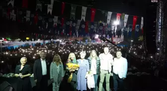 Milas Zeytin Hasat Şenliği'nin İlk Gününde Zeynep Casalini Rüzgarı Esti