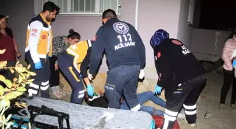 Otomobil ile motosiklet çarpıştı: 1'i ağır 2 yaralı