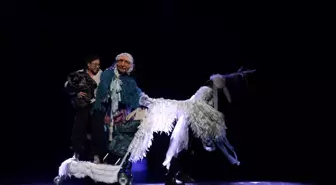 Çevre kirliliğinin dev kuklalarla anlatıldığı oyun Kocaeli'de sergilendi