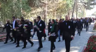 Eski Burdur Belediye Başkanı Armağan İlci, Vefatının 24. Yıl Dönümünde Mezarı Başında Anıldı