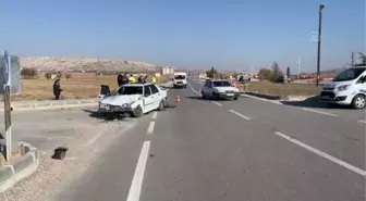 Çankırı'da otomobil ile triportörün çarpışması sonucu 3 kişi yaralandı