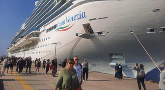 Dev kruvaziyer 'Costa Venezia' Bodrum'da