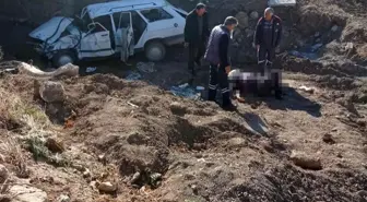 Otomobil köprüden düştü: 1 ölü, 2 yaralı