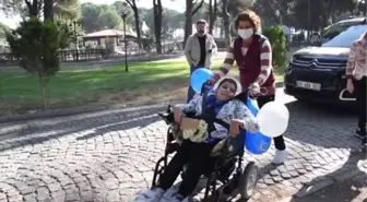 Sağlık ekibi engelli çocuğu lunapark ve hayvanat bahçesine götürdü