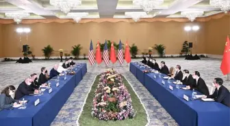 Xi ve Biden, İkili İlişkiler ve Önemli Küresel Meseleler Hakkında Samimi ve Derinlemesine Görüş Alışverişinde Bulundu