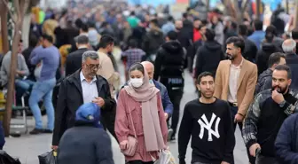 İran'da akaryakıt zammı protestolarının 3. yılı dolayısıyla düzenlenen eylemler devam ediyor