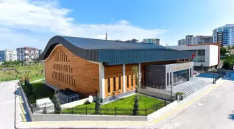 Buz pistinde halk günleri başlıyor