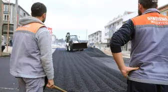 Bandırma Belediyesi, Kentte Yol Yapım Çalışmalarına Devam Ediyor
