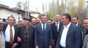 Özgür Özel, Çorum'da Cemevi Açılışında: 'Aynı Kafa Burayı Hala Cümbüş Evi Gördüğü İçin, 'Sen Kültür Bakanlığı'na Bağlı Ol' Diyor'