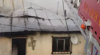Tokat'ta çıkan yangında 2 ev kullanılamaz hale geldi