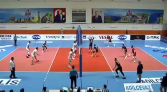 Efeler Ligi: TÜRŞAD: 3 Spor Toto: 2
