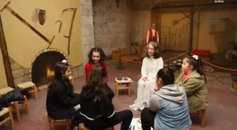 Eskişehir'de 4. Düşündüren Masallar Şenliği Yapıldı