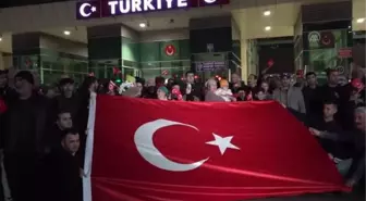Herson'daki 88 Ahıska Türkü, Sarp Sınır Kapısı'ndan Türkiye'ye giriş yaptı