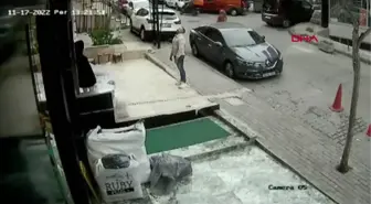 GÜNGÖREN'DE 3. KATTAN DÜŞEN KEDİYİ HAVADA YAKALADI