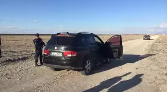 Konya'da gizemli ölümler: 4 çocukları olan çift, araç içinde tabancayla vurulmuş halde bulundu