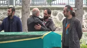 Amasya'daki feci kazada hayatını kaybeden tiyatro organizatörü son yolculuğuna uğurlandı