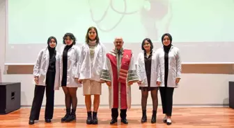 Beyaz önlüklerini giydiler