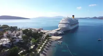 Bodrum'a sezonun son kruvaziyer seferini 'Costa Venezia' yaptı