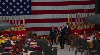 KUZEY CAROLİNA - Başkan Biden'dan Şükran Günü etkinliğinde ABD askerlerine yemek servisi