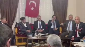 Oğuz Kaan Salıcı, İstiklal Madalyası Sahibi Barutçuzade İmam Efendi'nin Torununa CHP Rozeti Taktı